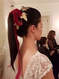 Idee acconciatura per questo abito 12