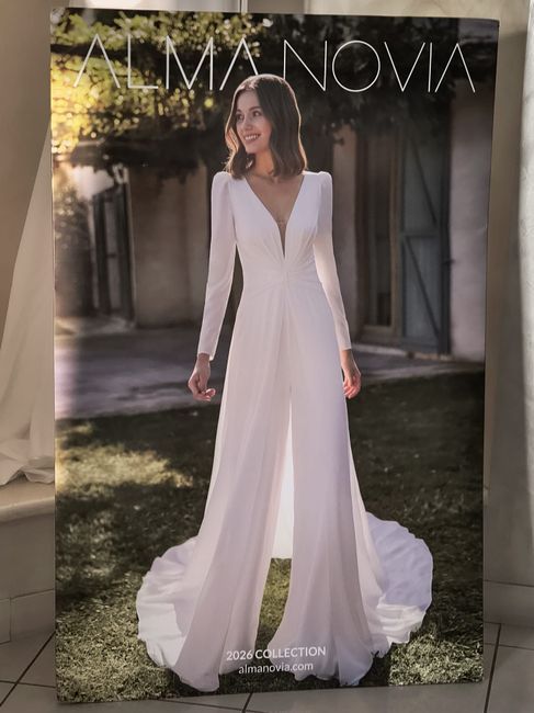 vendo Abito da sposa Alma Novia 2026 – stile elegante con pantalone e strascico 2