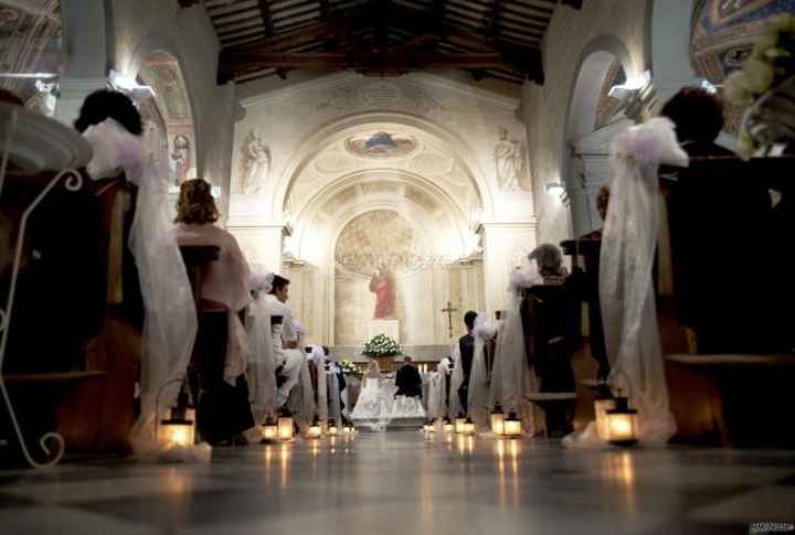 Addobbo chiesa fai da te con panche moderne .. - 8