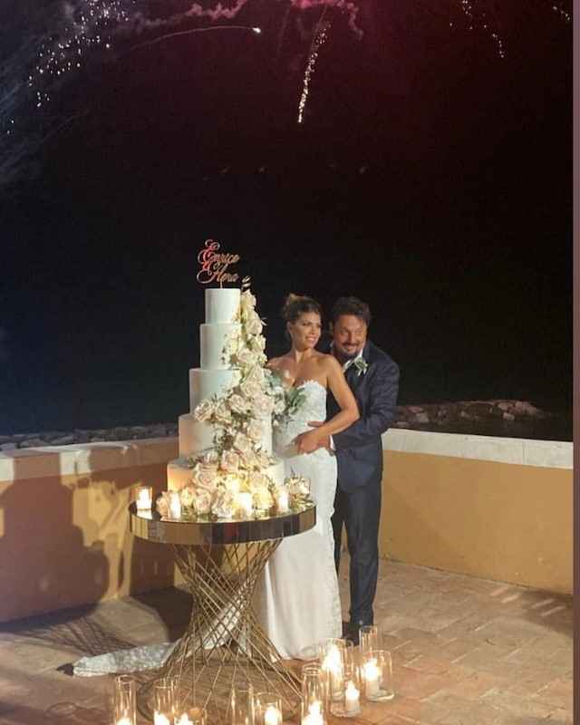 Enrico Brignano e Flora Canto sposi a Roma 👇 - 2