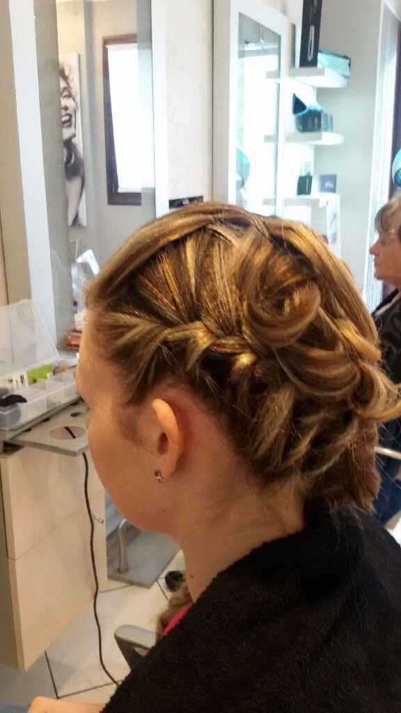 Nuova parrucchiera...nuova acconciatura! - 2