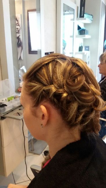 Nuova parrucchiera...nuova acconciatura! - 2