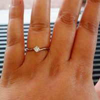 E ora mostraci una foto del tuo anello di fidanzamento! - 1