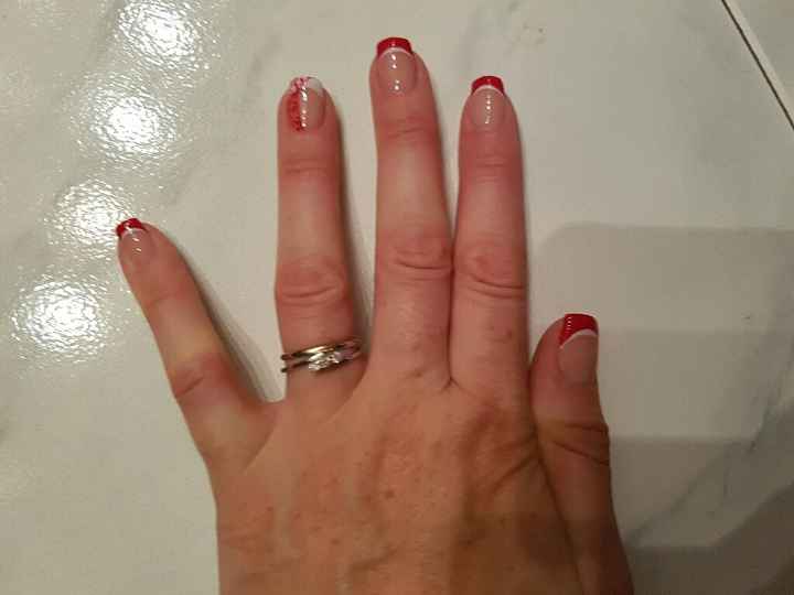 Domani mi sposoooo ecco le mie unghie - 1