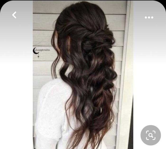 Acconciatura semi raccolto - 4