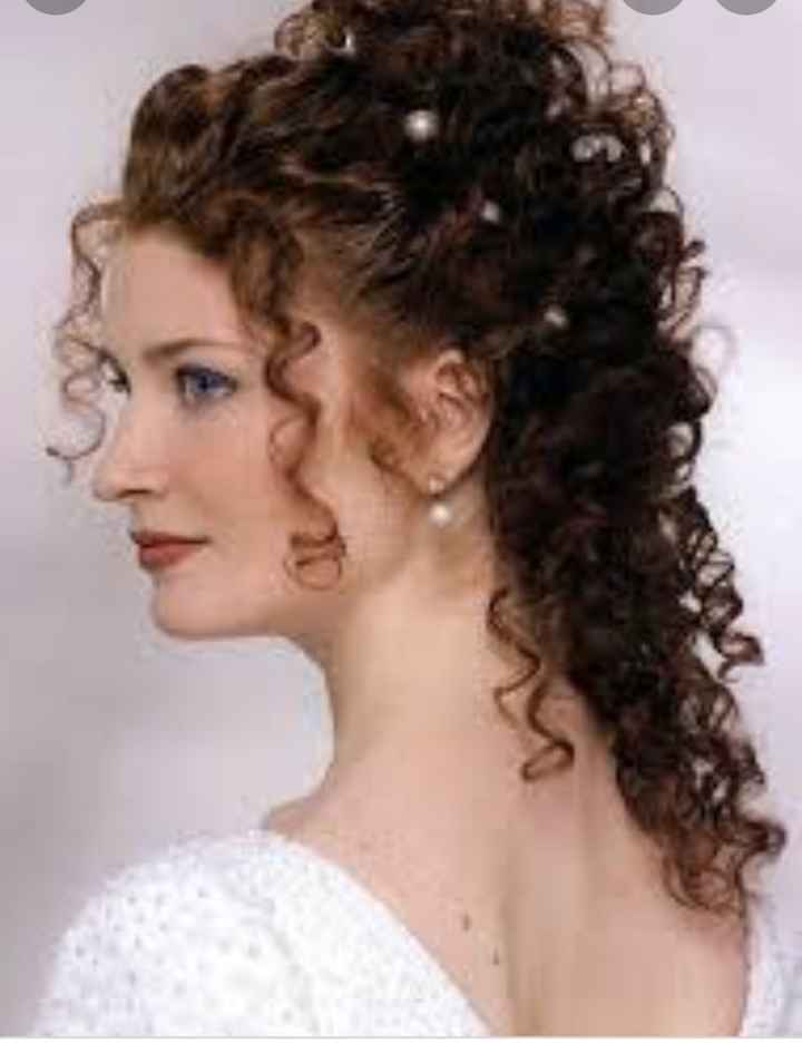 Velo su acconciatura riccia - 1