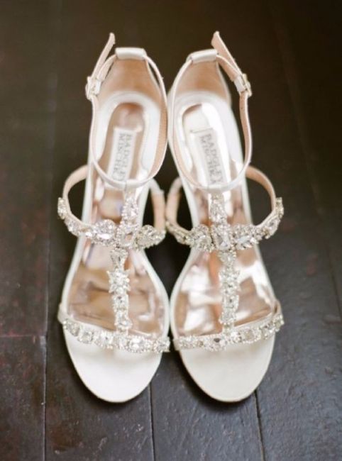 Scarpe con abito stile bohemien 9
