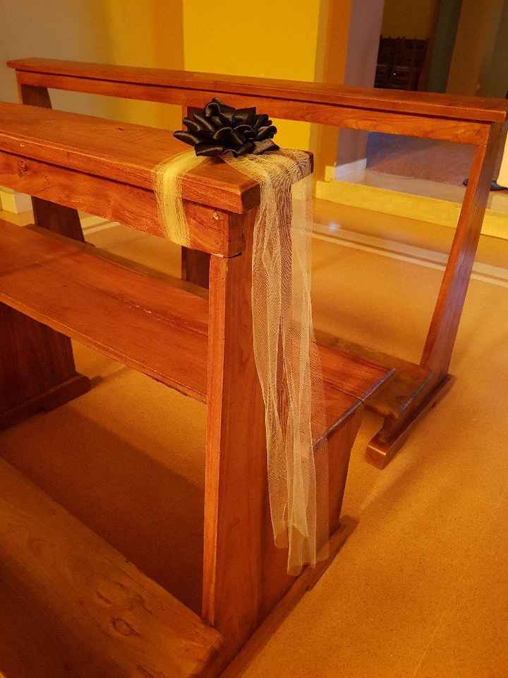 Decorazioni panche chiesa - 1