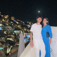 Postate una foto di voi due 👇 - 1