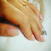 Crea il tuo look sposa - Tipi e colori per la manicure - 1