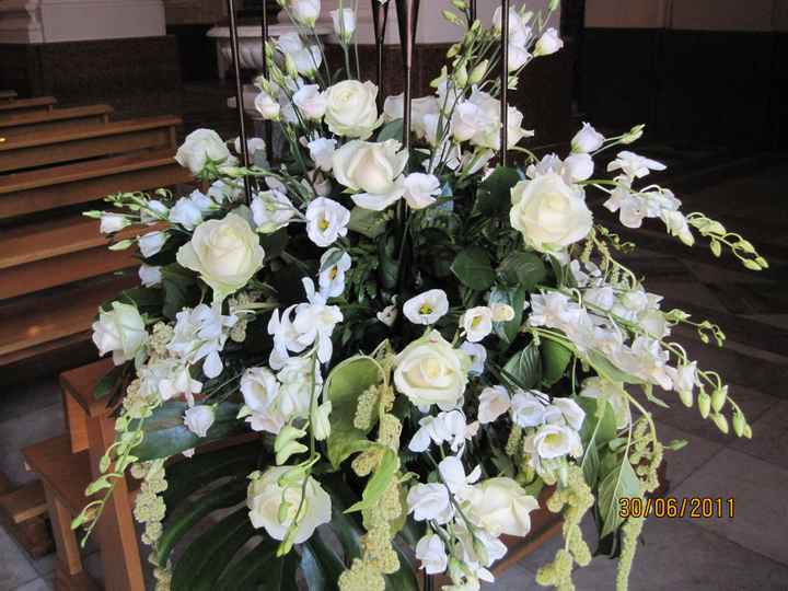 composione fiori per la chiesa