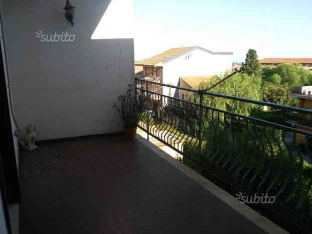 Balcone-terrazzino con uscita dalla camera da letto