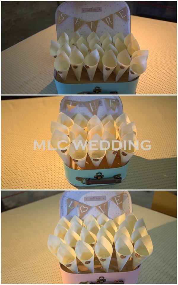 valigette portaconi e coni in legno con cuoricini + bandierine "Share the Love"