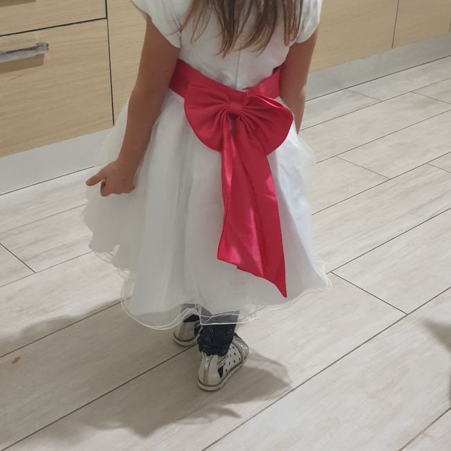 Consigli su acquisto abiti damigelle (bimbe) e paggetto 3