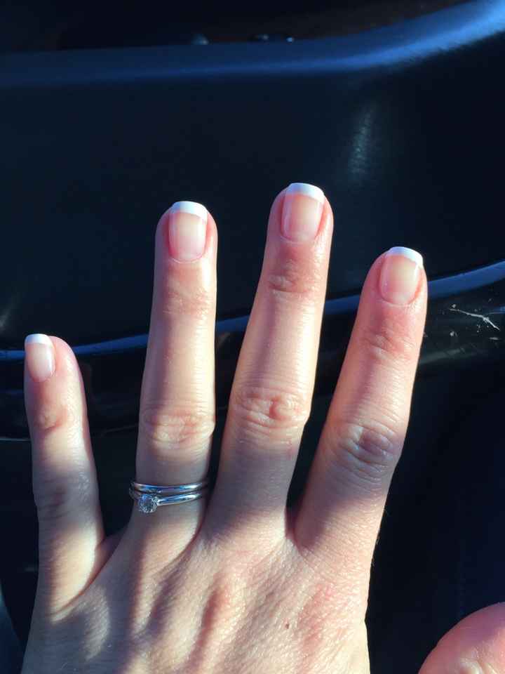 Che smalto è meglio tra i due???? - 1