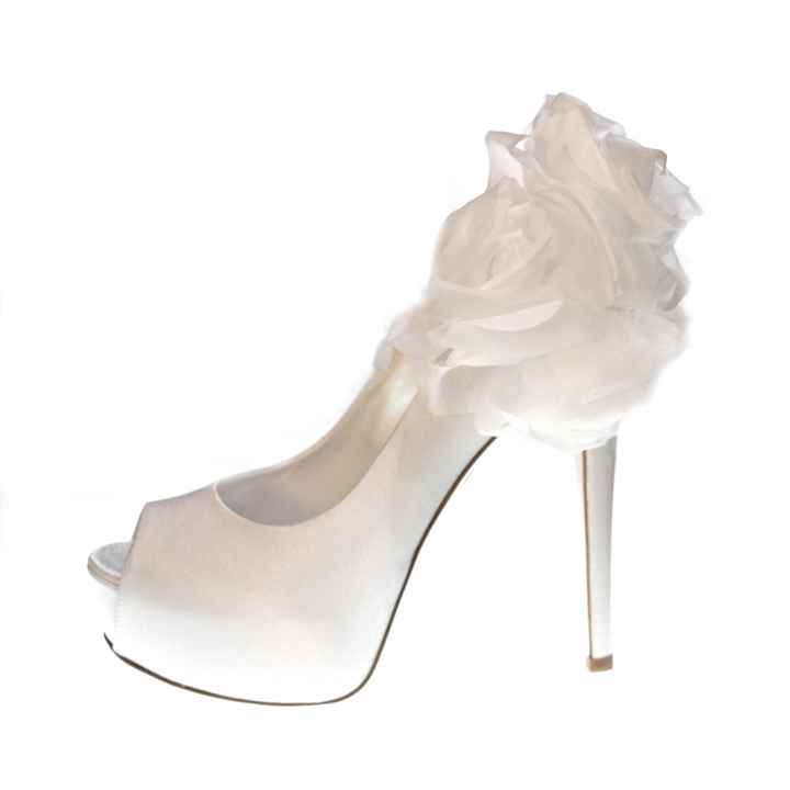 Che ne dite di queste scarpe?? - 1