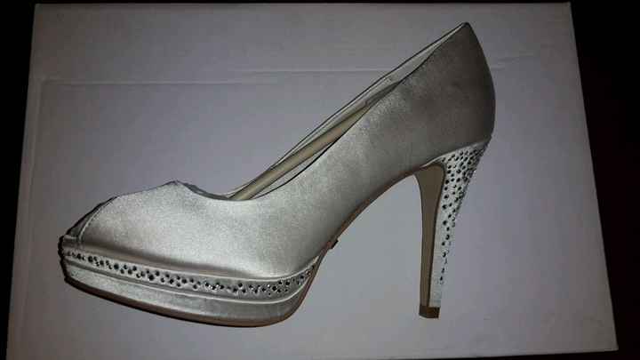 Scarpe sposa....bianche o colorate? mi fate vedere le vostre? - 1