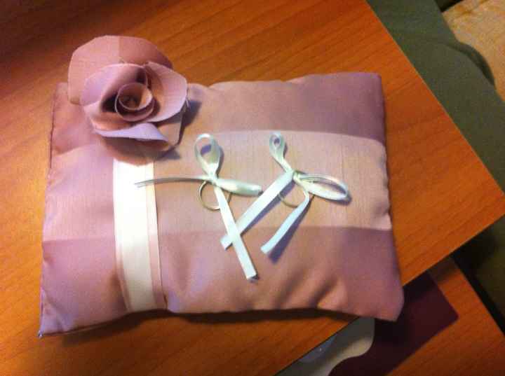 Cuscino porta fedi....