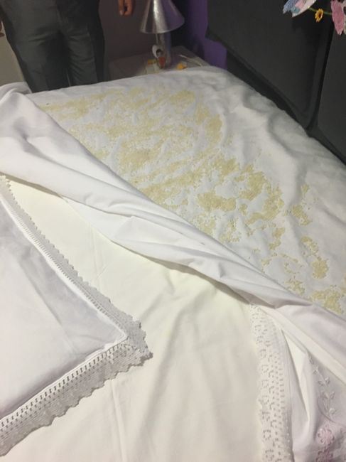 Curiosità: il letto... cosa ci sarà?? - 5