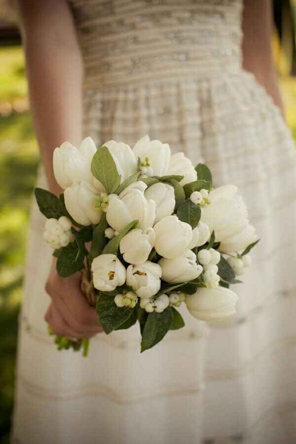 Abito corto e bouquet - 1