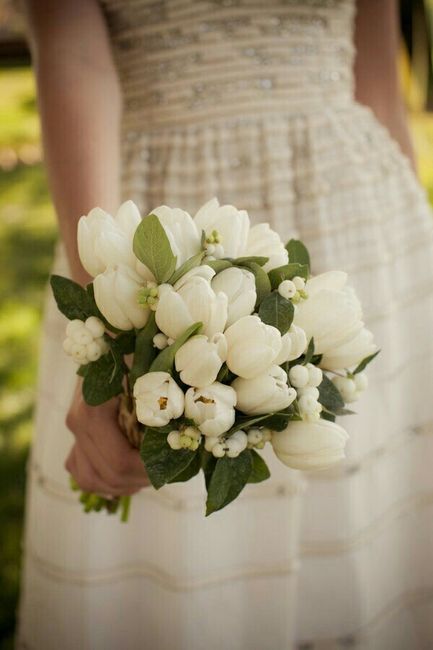 Abito corto e bouquet - 1