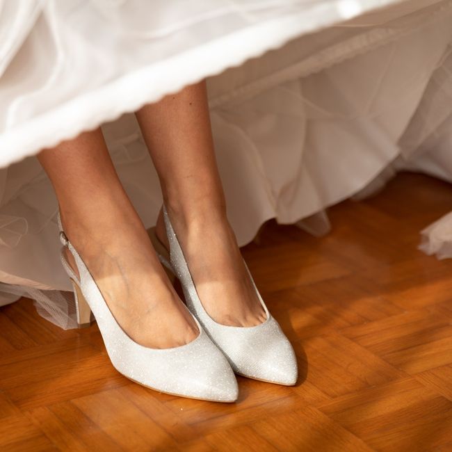 Scarpe da sposa estive, quale modello preferire? Voi avete già acquistato le scarpe per il grande giorno? 2