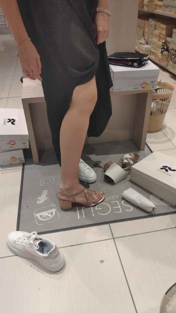 Scarpe di ricambio... dilemma 😓😭😭😭 - 3