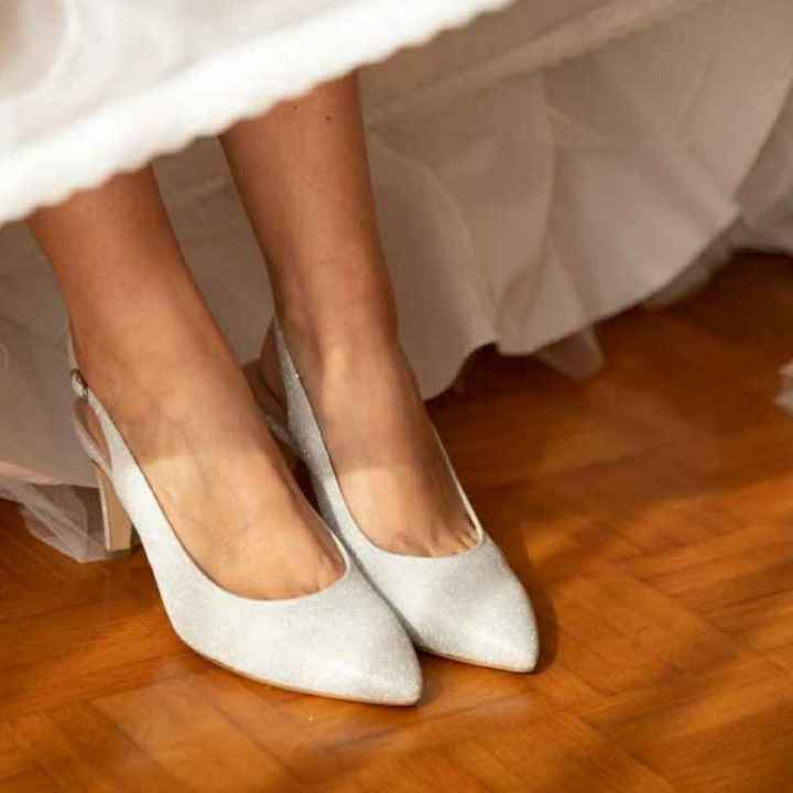 Foto scarpe indossate - 1