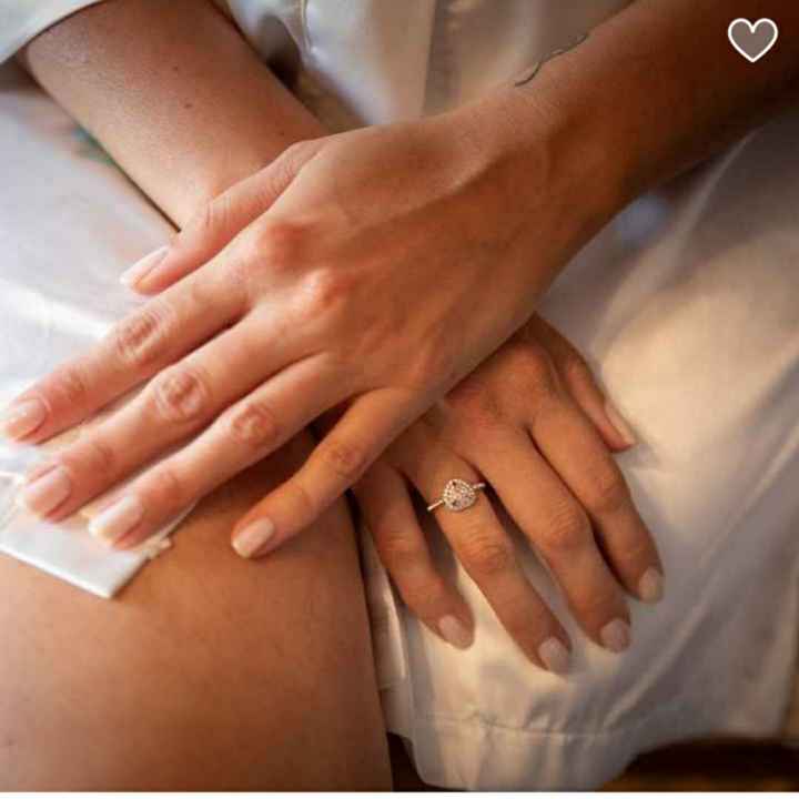 Indosserete l'anello di fidanzamento? - 1