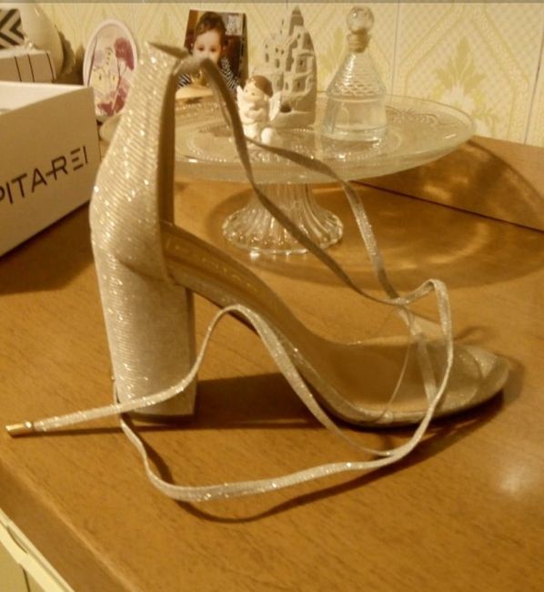 Scarpe e 2 abito √ - 5