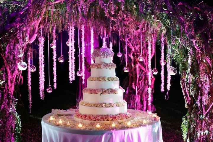 Torta nuziale colorata - 1