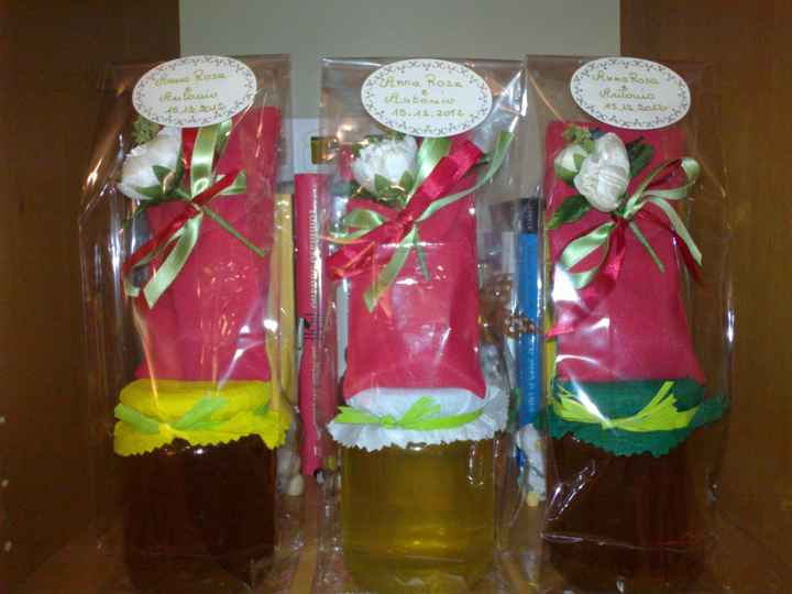 Bomboniere con vasetti miele