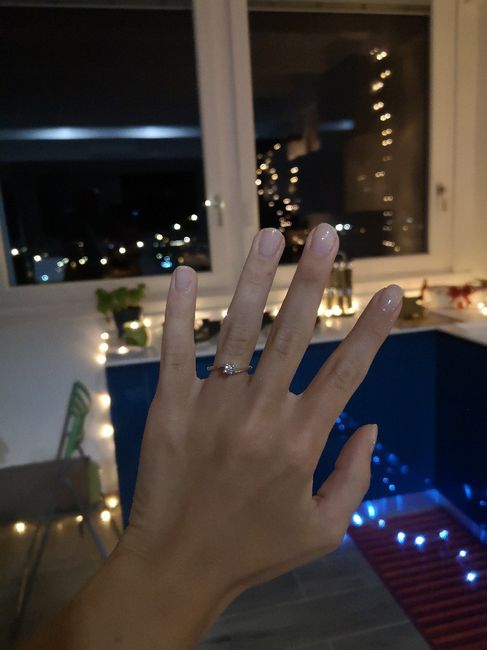 E ora mostraci una foto del tuo anello di fidanzamento! - 1