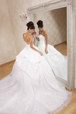 alcuni abiti da sposa che mi piacciono