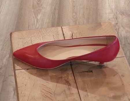 Scarpe rosse??? - 1
