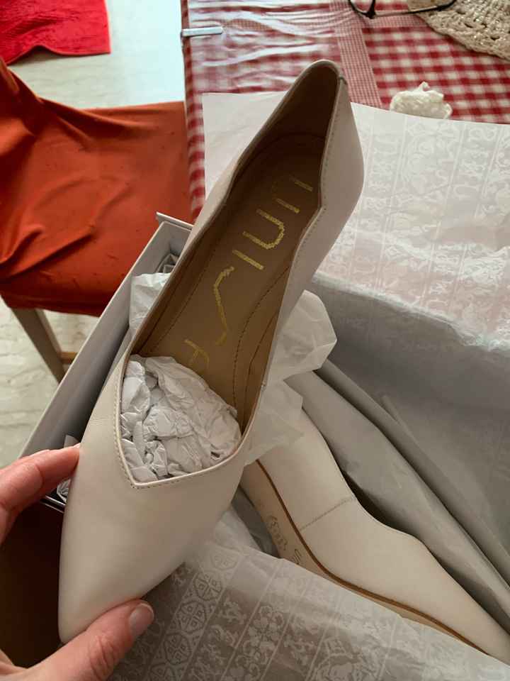 Quanto vi sono costate le scarpe da sposa? - 1