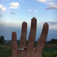 E ora mostraci una foto del tuo anello di fidanzamento! - 1