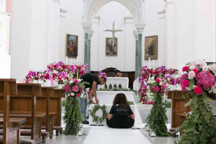 Addobbi chiesa semplici fuori e dentro fucsia e bianco - 4