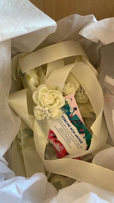 Bracciali e bottoniere - 1