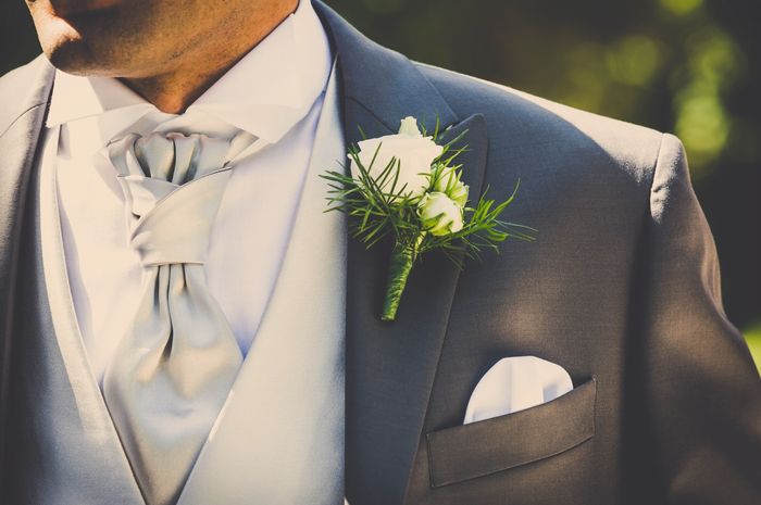 Bottoniera o fazzoletto? - 1