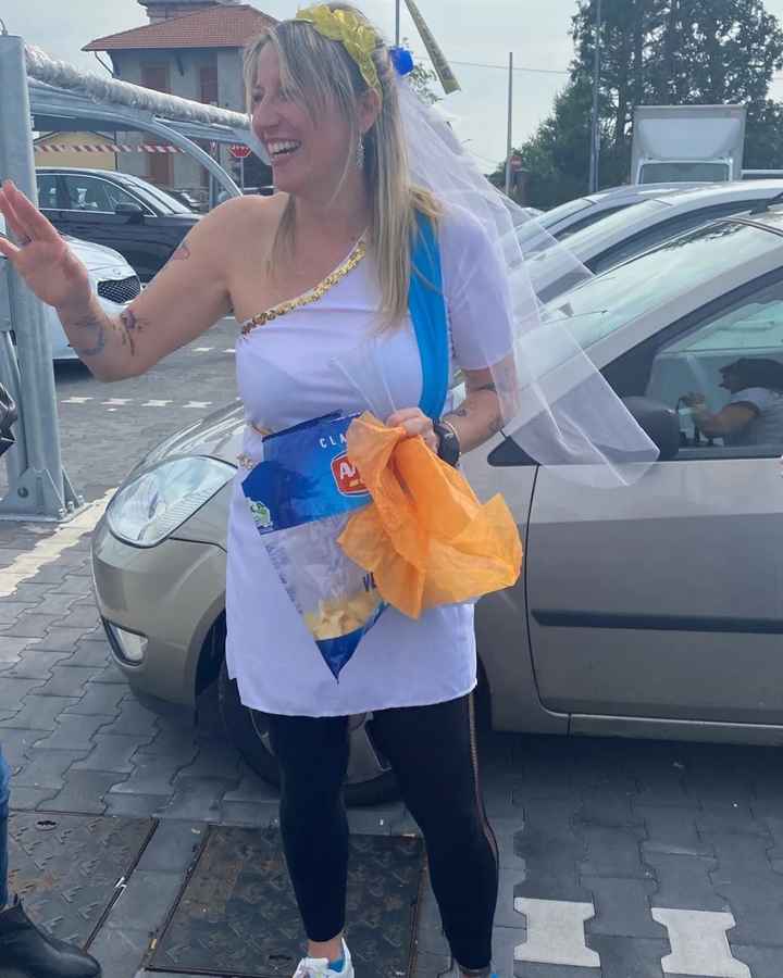 Abito/outfit addio al nubilato. - 1