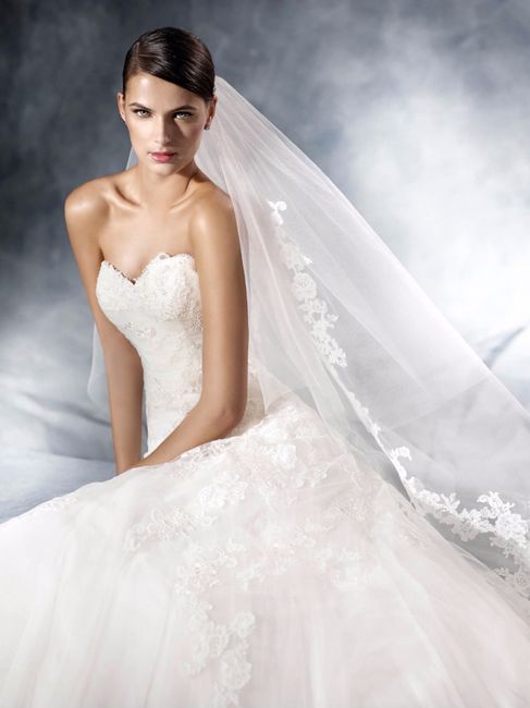 3) lo scollo più fashion