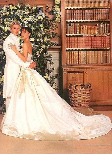 Abito da sposo bianco. Vi piace? 🤵🏻🤍 - 2