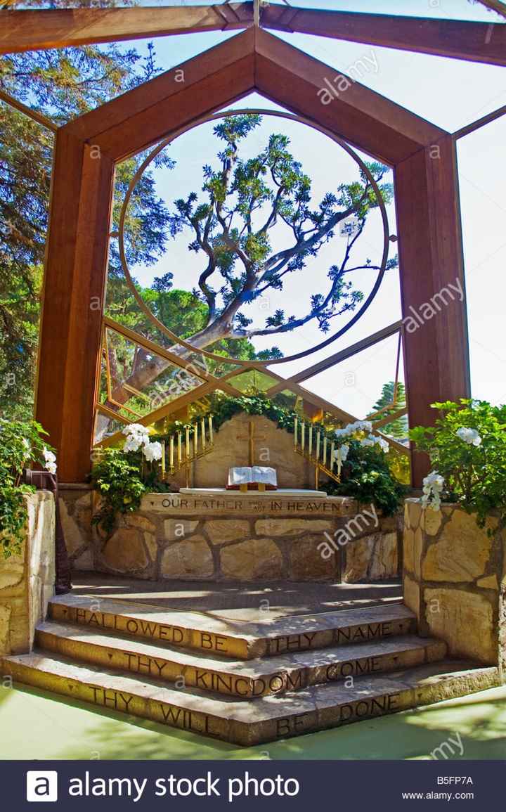 Sposarsi in una chiesa ispiarata alla scarpetta di cristallo di Cenerentola? È possibile! - 3