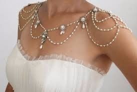 Shoulder necklace
