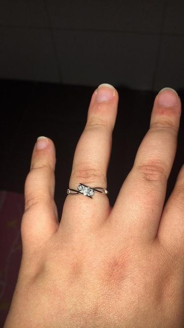 E ora mostraci una foto del tuo anello di fidanzamento! 10