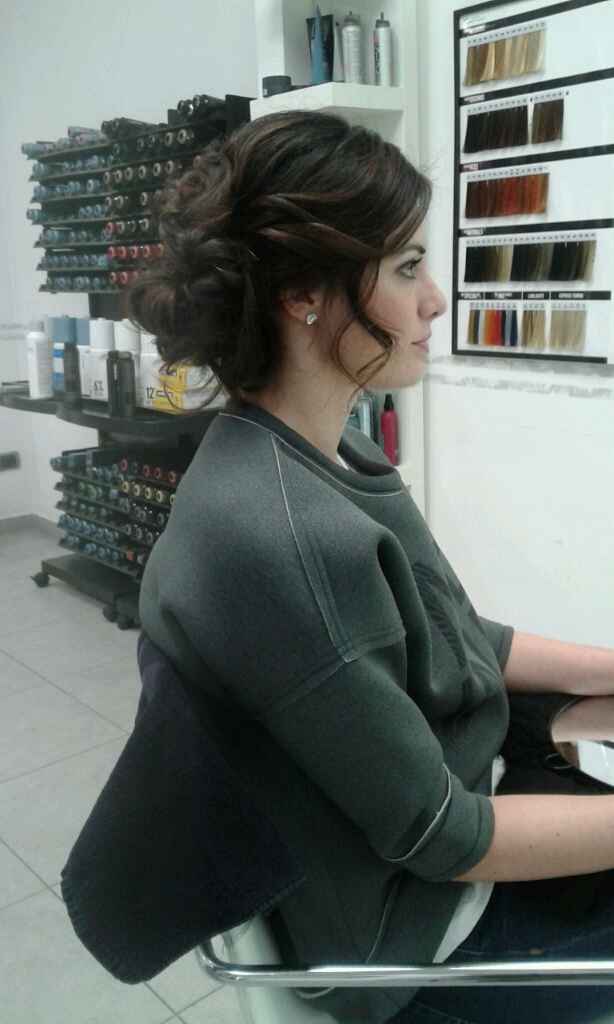 Capelli troppo lisci per acconciatura riccia. - 2