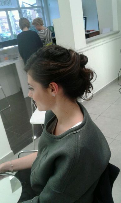 Amiche che ne dite della mia acconciatura??? - 1