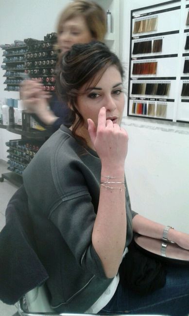 Amiche che ne dite della mia acconciatura??? - 2