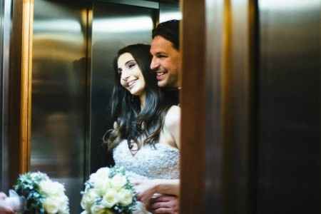 salendo in ascensore